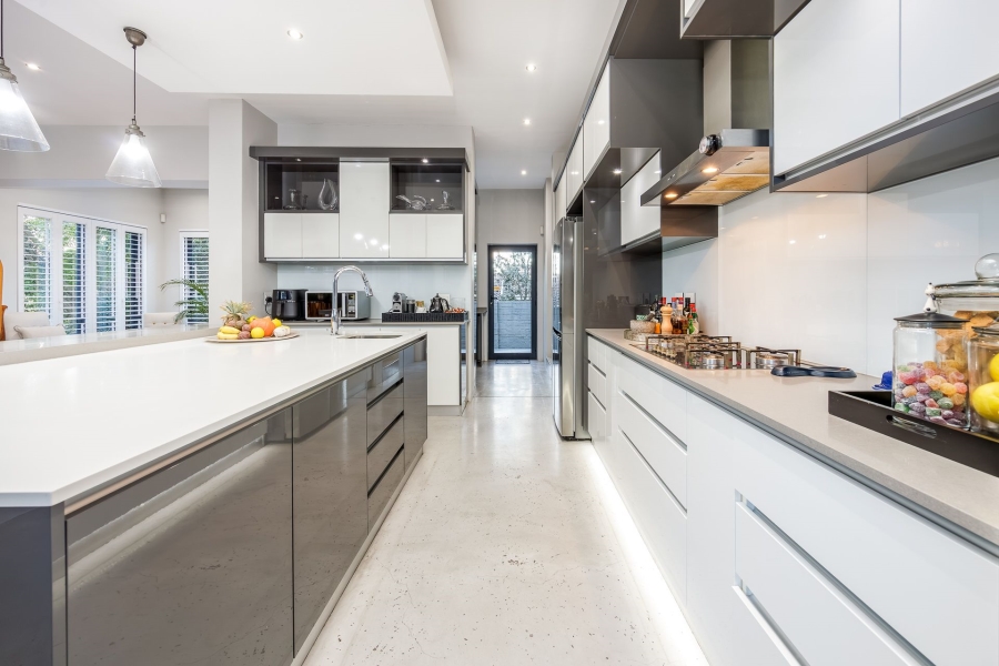 5 Bedroom Property for Sale in Aurora Western Cape